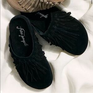 Free People Odessa Fringed Footbed Slides